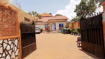 Entrada da propriedade