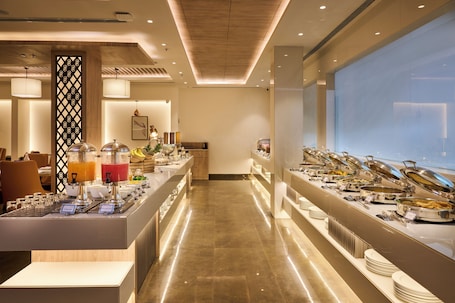 Food and drink. Delite Sarovar Portico Faridabad