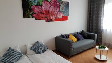 Apartment | Wohnzimmer | Flachbildfernseher