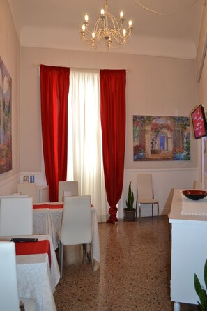 Free daily cooked-to-order breakfast - Conte di cavour (Foggia)