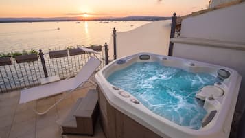 Apartment, Jetted Tub (Aretusa) | Jetted tub