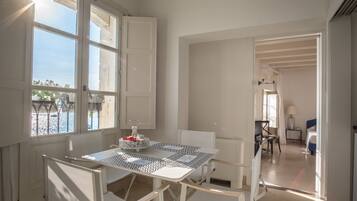 Studio, Sea View (Eco) | In-room dining