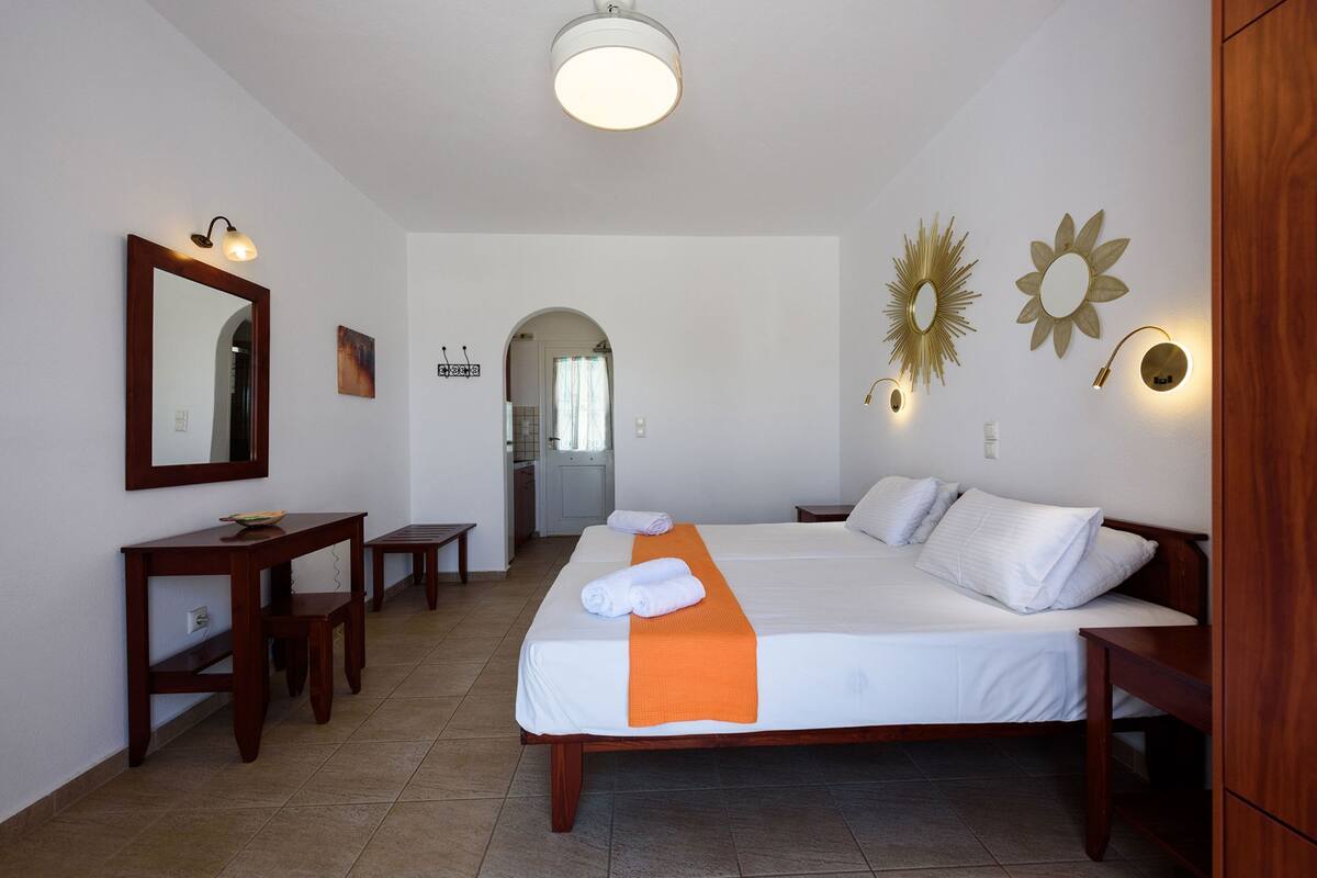 Traditional Studio, 2 Single Beds, Sea View