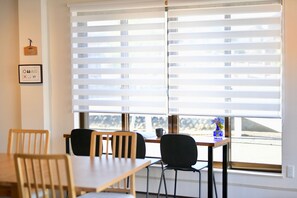Lounge - Ise Guest House sora - Hostel (Ise)