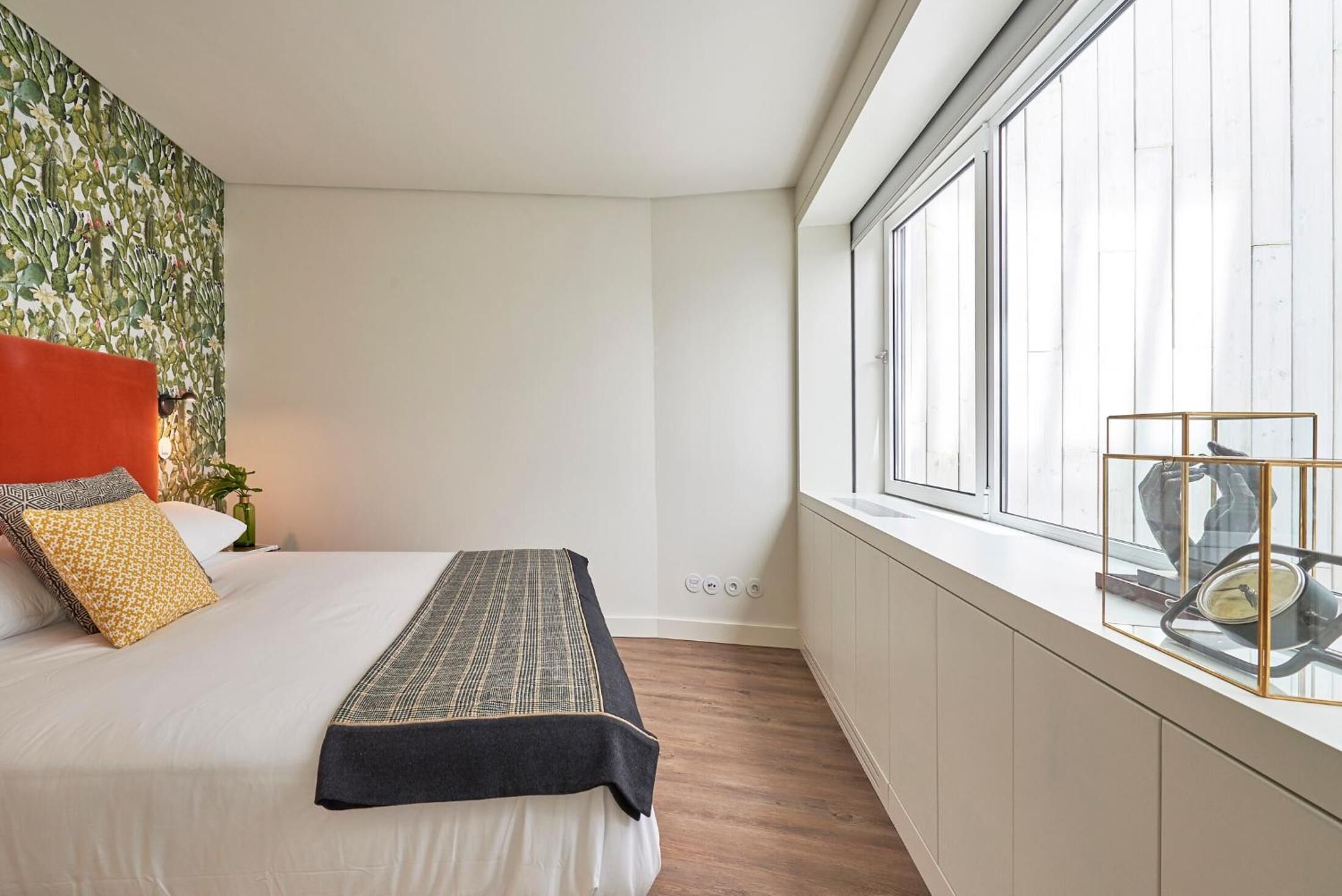 1 Schlafzimmer, hochwertige Bettwaren, Verdunkelungsvorhänge