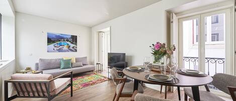 Superior Apartment - Back Street Facing | Living area | Smart TV