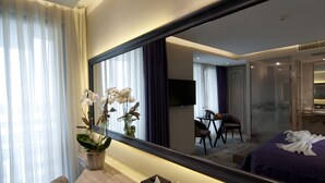 Deluxe Suite Room | Literie de qualité, minibar, coffre-fort, bureau
