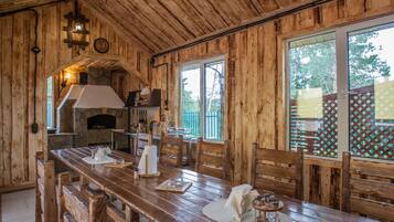 Grillaus-/piknikalue