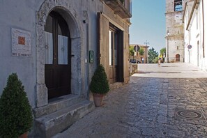 Property entrance - Palazzo Ruggiero (Montefusco)