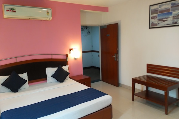Kamar Double atau Twin Deluks | Minibar, brankas, kedap suara, dan setrika/meja setrika