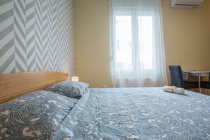 Economy-huoneisto | Allergiatestatut vuodevaatteet, työpöytä, äänieristys