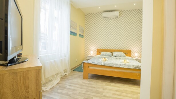 อพาร์ทเมนท์ | 1 ห้องนอน, โต๊ะทำงาน, พื้นที่ทำงานแบบใช้แล็ปท็อป, ห้องเก็บเสียง