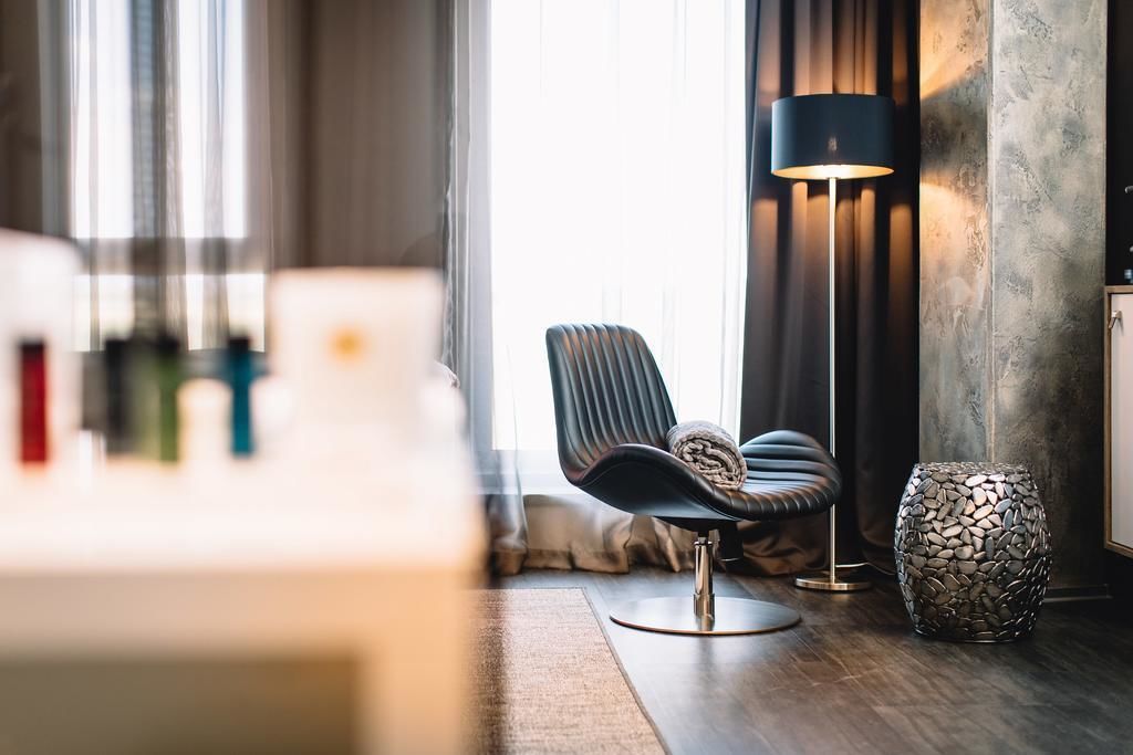 1 bedroom, select comfort beds, free minibar, in-room safe