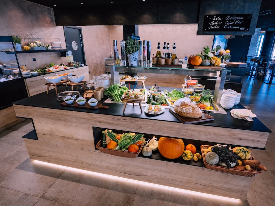 Free daily buffet breakfast