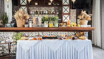 Free daily buffet breakfast