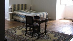 Kamar Double (De la Tour)
