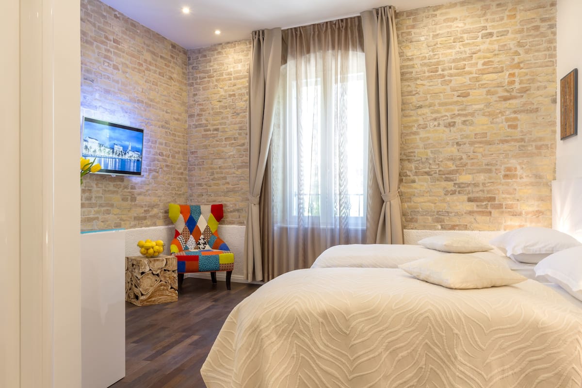 Deluxe Double or Twin Room, Park View | Premium bedding, memory foam beds, minibar, in-room safe