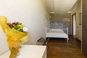 Habitación doble Deluxe, baño privado | Ropa de cama de alta calidad