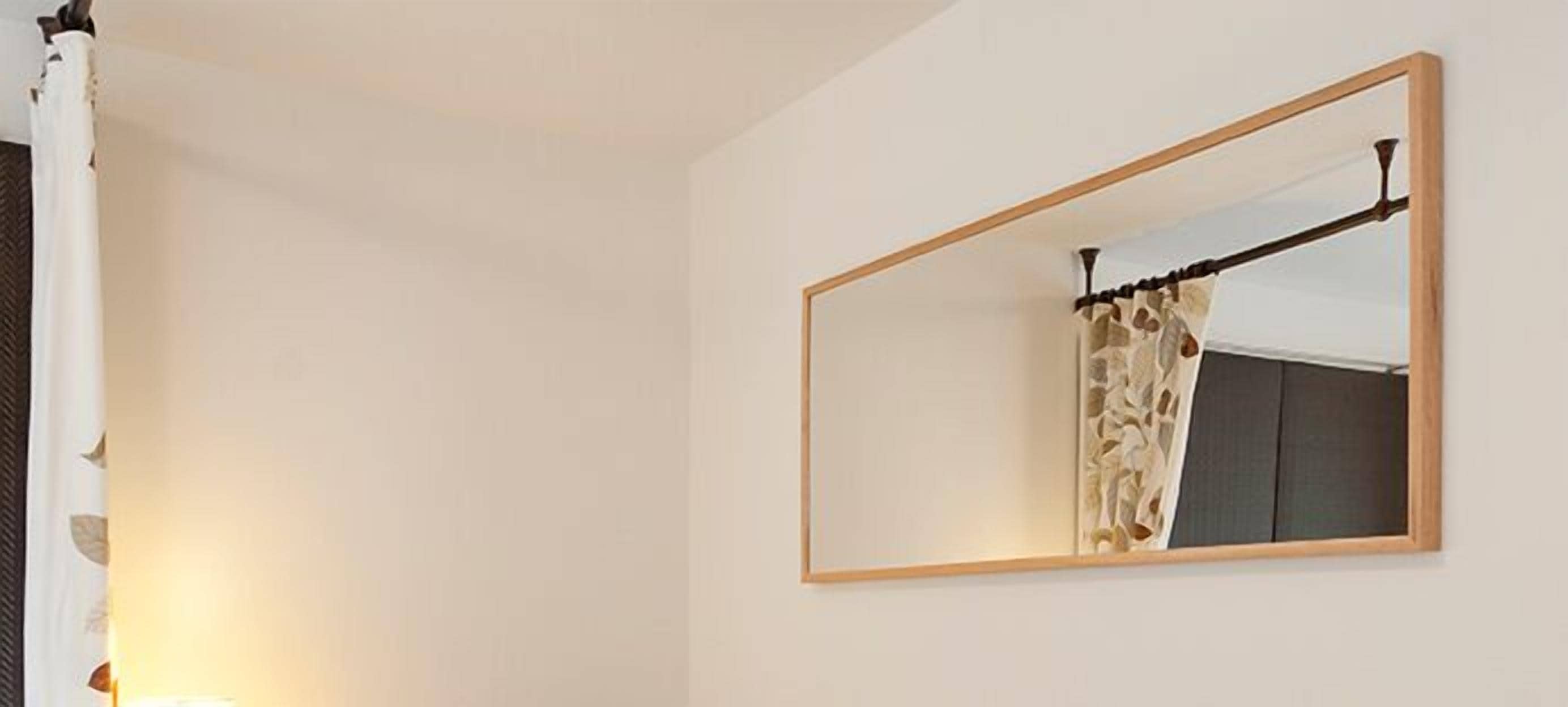 junior suite | living area | flat-screen tv