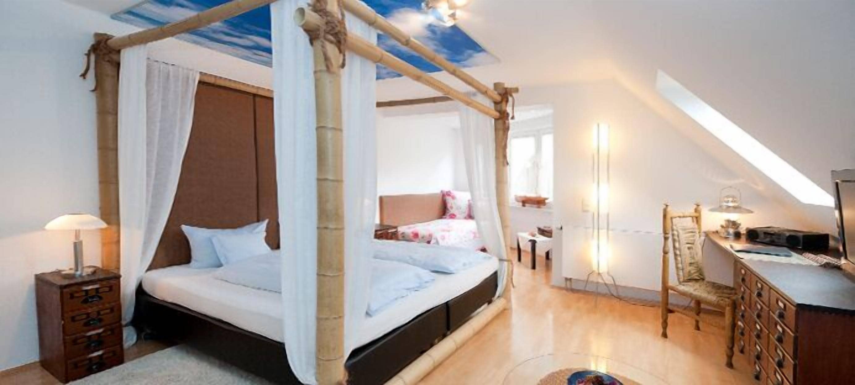 junior suite | minibar, individually decorated, individually furnished, desk