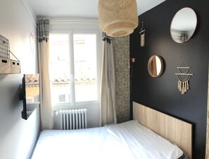 Studio | Literie hypoallergénique, lit avec matelas en mousse à mémoire