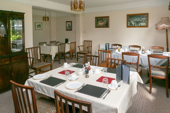 Daily full breakfast (GBP 10 per person) - The Garden House (Chippenham)