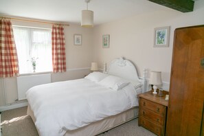 Dobbeltrom – deluxe (Garden View) | Skrivebord, skrivebord for bærbar PC og strykejern/-brett