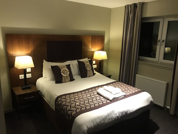 Executive Double Room, Ensuite - The Buchan Hotel (Ellon)