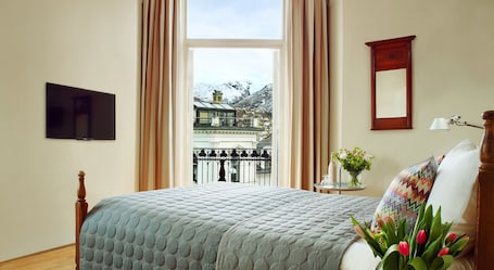 Double Room | Pillowtop beds, desk, iron/ironing board, free WiFi. Hotel Park Bergen