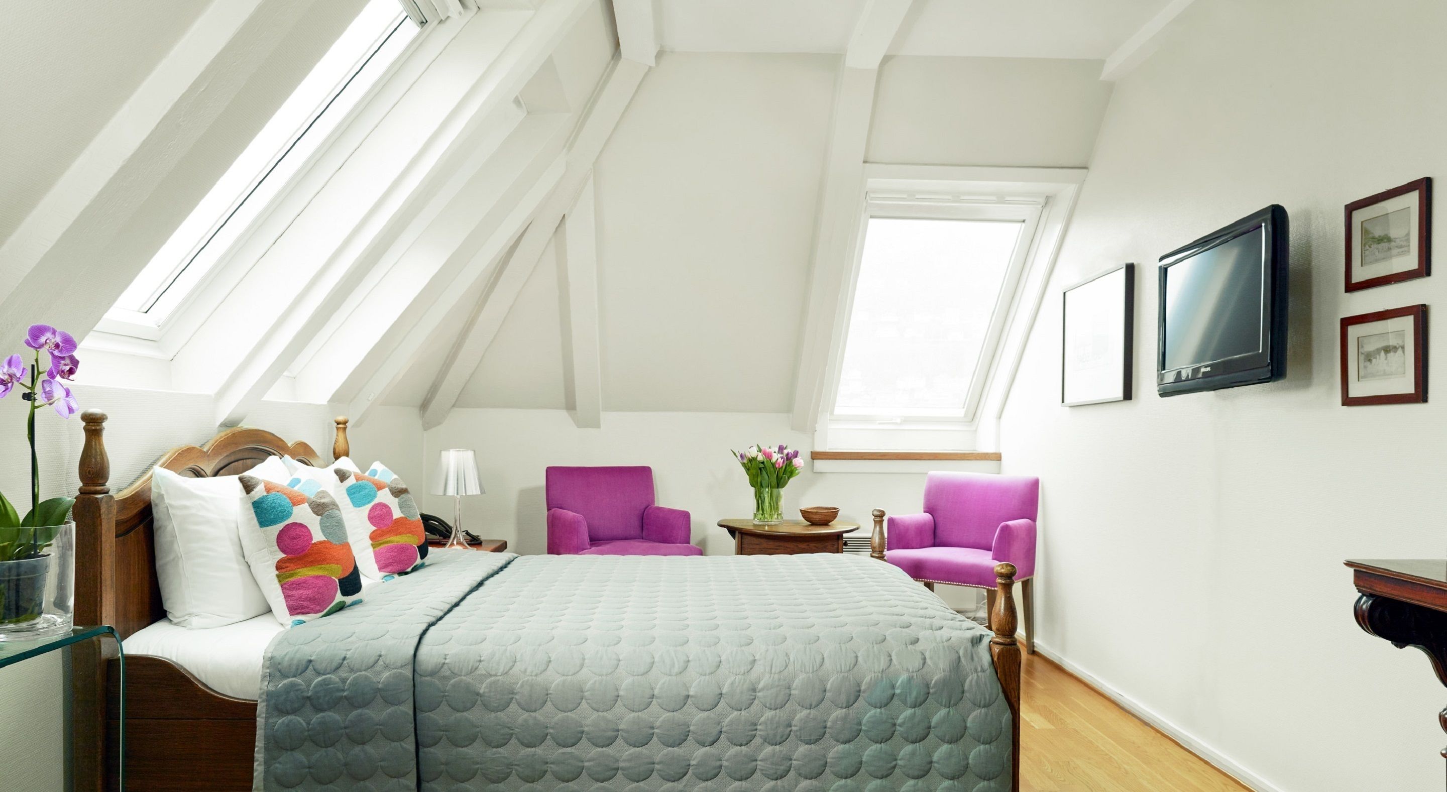 double room | pillow-top beds, desk, iron/ironing board, free wifi