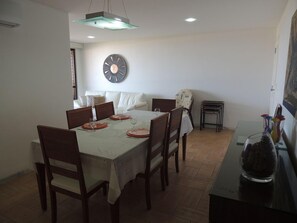 Lindo apartamento 3 quartos Vista Mar | บริการอาหารในห้องพัก
