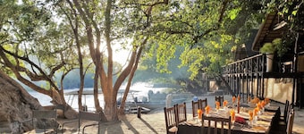 Ichingo Chobe River Lodge