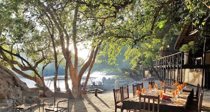 Ichingo Chobe River Lodge