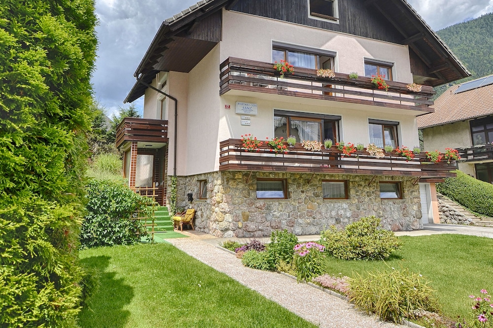 Apartments & Rooms Banich