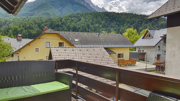 Familieleilighet, fjellutsikt | Balkong