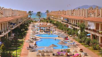 Kolam renang terbuka