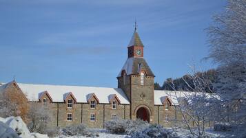 Khuôn viên nơi lưu trú