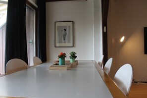 Deluxe Apartment, Multiple Beds, Non Smoking | In-room dining - Frankrigsgade 7 apartment (Copenhagen)