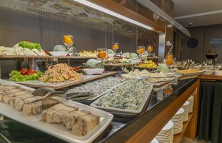 Desayuno buffet incluido todos los días 