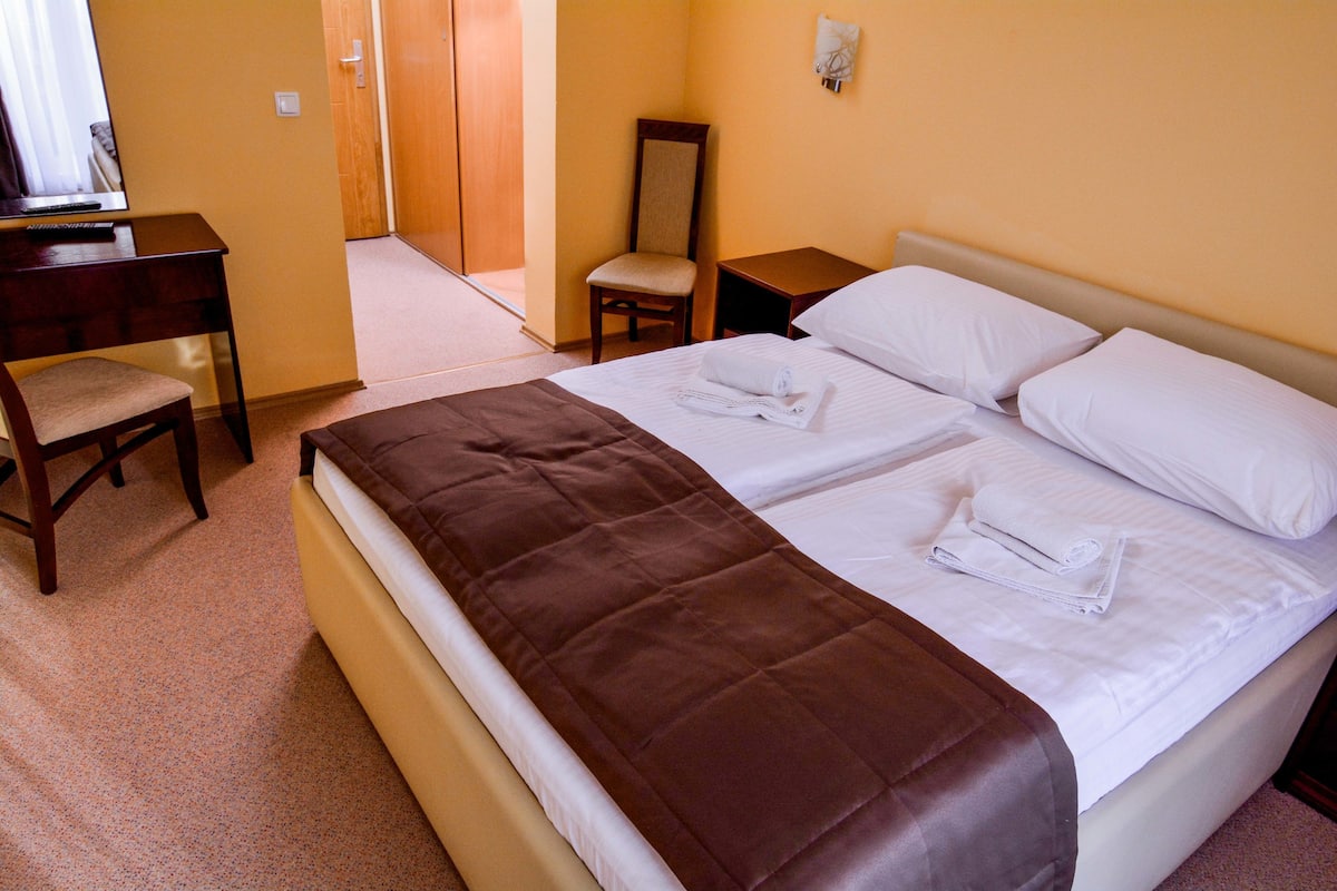 Double or Twin Room | Hypo-allergenic bedding, minibar, in-room safe, blackout curtains