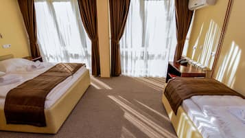 Phòng 3 | Bộ đồ giường kháng dị ứng, minibar, két bảo mật tại phòng