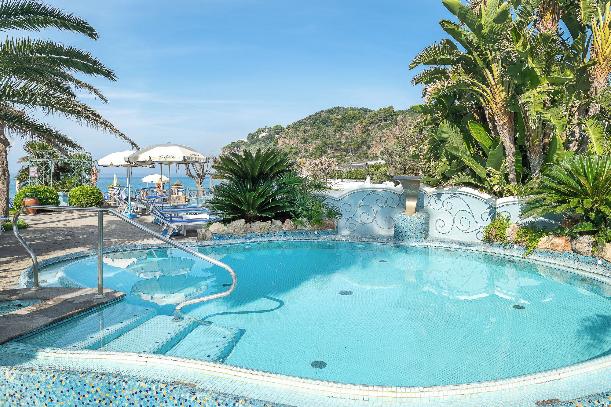 3 indoor pools, 5 outdoor pools, open 9:00 AM to 7:00 PM, sun loungers