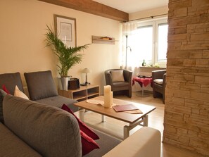 舒适公寓 (Adults Only) | 起居区 | 平板电视