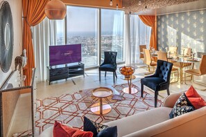 Luxury Apartment, 3 Bedrooms, City View | Living area