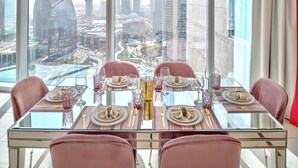 Dining - Dream Inn 48 Burj Gate Gulf View (Dubai)
