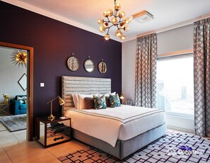 Appartement Deluxe, 1 chambre, vue sur la ville | Literie de qualité, lit avec matelas à plateau-coussin, coffre-fort