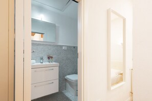 Studio | Bathroom sink - Charming Fossi (Florence)