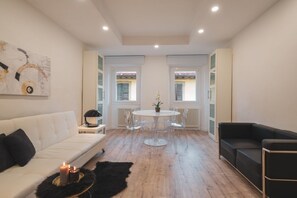 開放式客房 | 客廳 | 平面電視