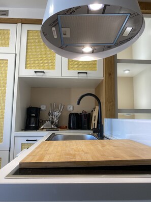 Studio Suite | Private kitchen | Full-size fridge, oven, stovetop, coffee/tea maker - Papaduke House Kalives-Chania - Panoramic Sea View (Apokoronas)