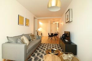 Apartamento luxo, para não fumantes | 1 quarto, roupas de cama premium, edredons de pluma